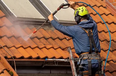 Démoussage et hydrofuge de toiture à Ponchon